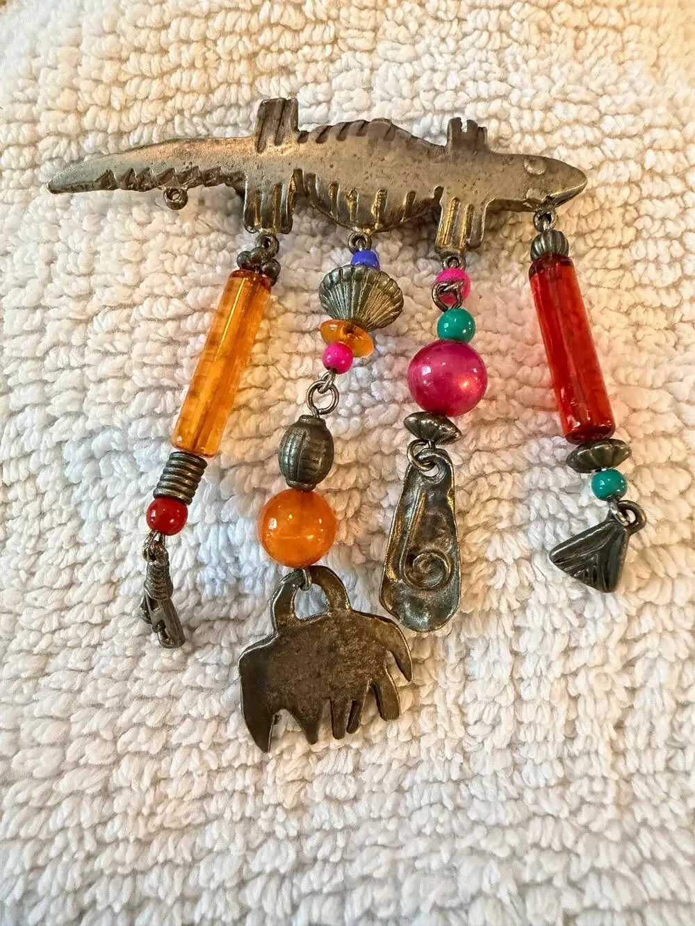 Vintage Southwest Lizard Gecko Brooch Dangle Beads Pewter Tone Artisan Pin